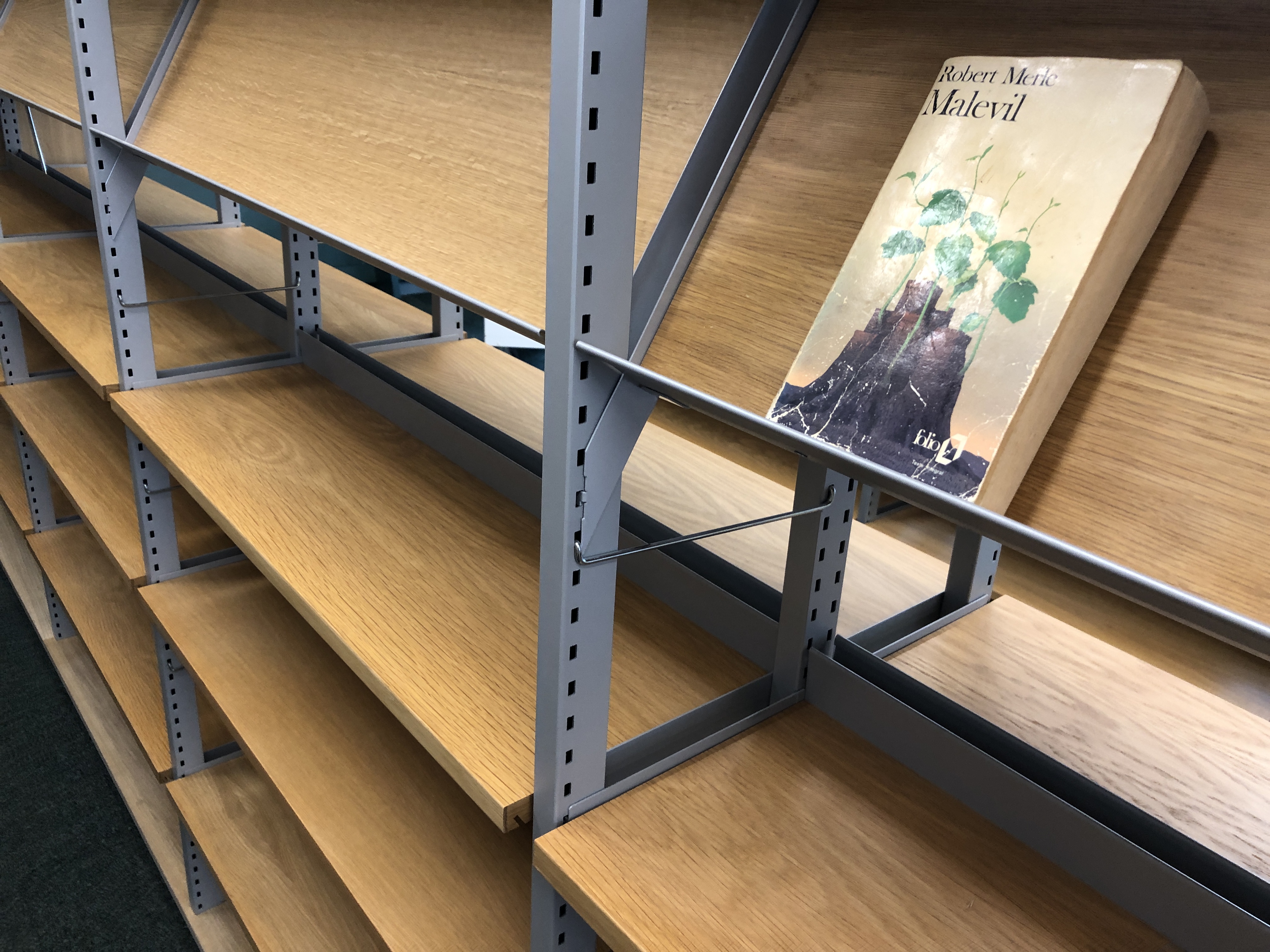 S&rsquo;il n&rsquo;en restait qu&rsquo;un : Malevil